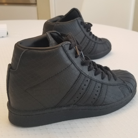 adidas superstar leather